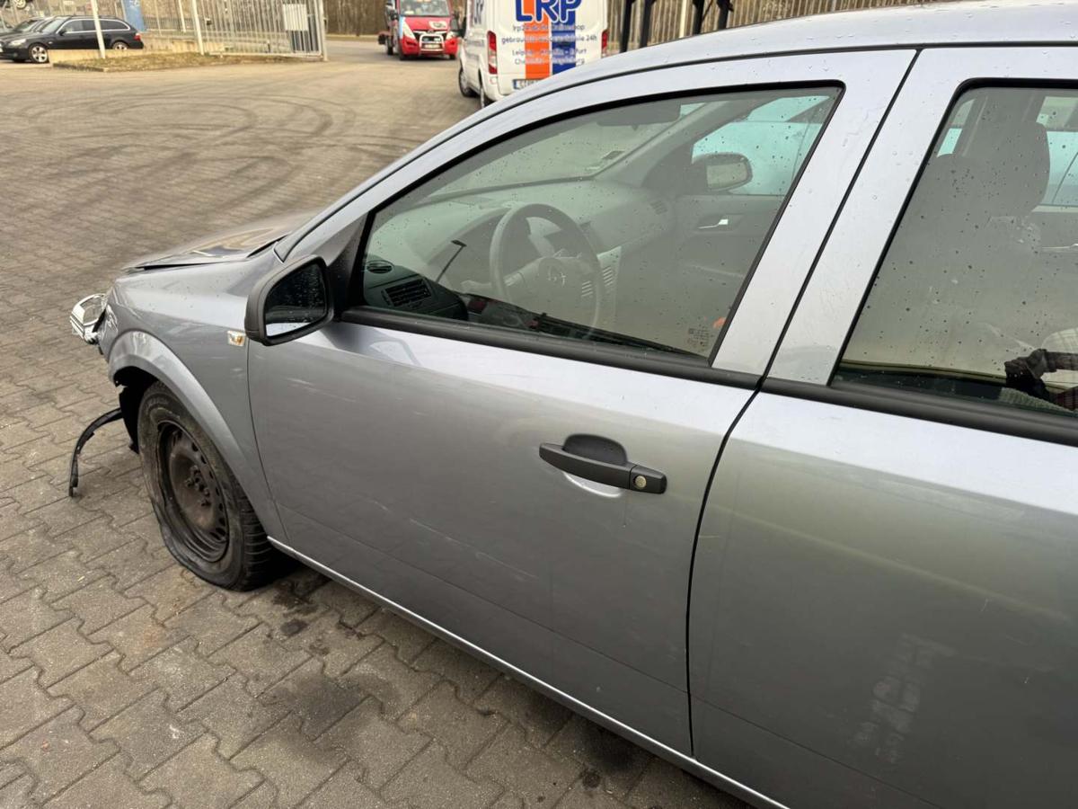 Opel Astra H original T&uuml;r vorn links Z163 Lichtsilber 5-T&uuml;rer Rohbau Bj.2009